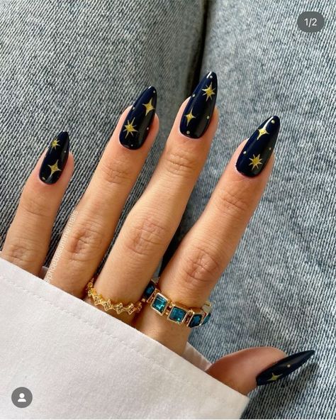 Navy Blue Nails With Gold Stars, Blue Nails With Star Design, Blue Star Nails, Hairstyles Wallpaper, Star Nail Designs, Gold Acrylic Nails, Navy Nails, Navy Blue Nails, Eye Nail Art