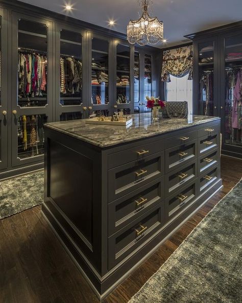 Large Walk In Closet, Master Closet Design, Contemporary Closet, Closet Island, Black Closet, Walking Closet, Dream Closet Design, Walk In Closet Design, Bedroom Design Inspiration