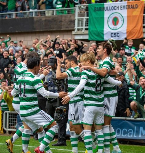 Celtic Ireland, St Mirren, Glasgow Green, Dundee United, Glasgow Celtic, Action Images, Premier League Football, Celtic Fc, The End Game