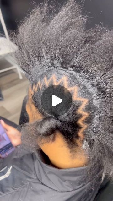 Braiding hair provided✨, Michigan📍 on Instagram: "A little tutorial on how I get my zig zag parts for the ladies 🫶🏽.  #idontowntherightstothismusic" How To Do Zig Zag Braids, Zig Zag Feed In Braids Cornrows, Zigzag Cornrows Braid Hairstyles, Parting For Cornrows, 6 Stitch Braids Zig Zag Parts, Mens Braided Styles, Jumbo Feed In Braids Cornrows, 4 Zig Zag Braids, Zig Zag Part Cornrows Braids