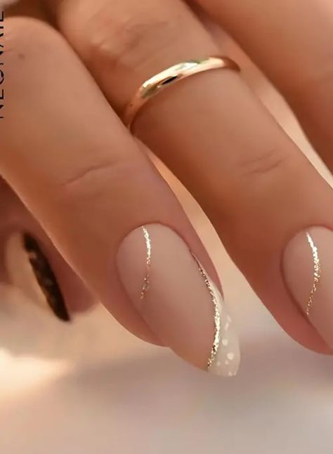 Fake Nails French Tip, French Manicure Acrylic Nails, Acrylic Nails Almond Shape, Nails French Tip, French Tip Press On Nails, Matte Medium, Golden Christmas, Medium Almond, French Manicure Nails