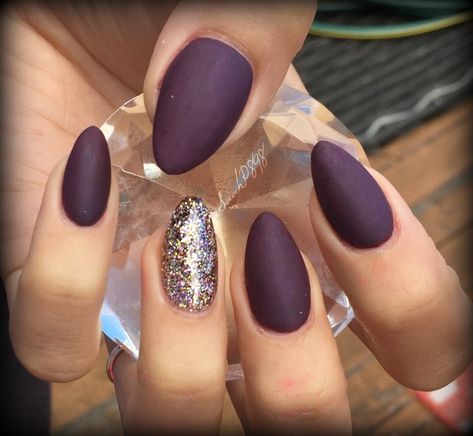 wine coloured matte almond nails Matte Almond Nails, Cotton Candy Nails, Unghie Sfumate, Kutek Disney, Unghie Nail Art, Nails Matte, Matte Nails Design, Her Nails, Almond Nails Designs