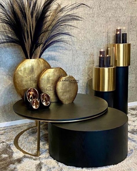 Black And Gold Living Room, Black Living Room Decor, Luxury Vase, Glamour Decor, Living Space Decor, Diy House Renovations, Gold Living Room, Master Ensuite, Apartment Living Room Design