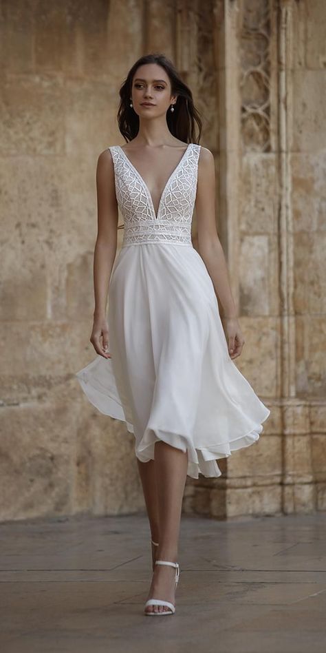 18 Exclusive Knee Length Wedding Dresses ❤  knee length wedding dresses simple lace top beach sexy deep v neckline art design ❤ #weddingdresses Knee Length Wedding Dresses, Knee Length Wedding Dress, Civil Wedding Dresses, White Mini Dress Outfit, Wedding Dress Guide, Dress Guide, Mini Dress Formal, Tea Length Wedding Dress, Casual Wedding Dress