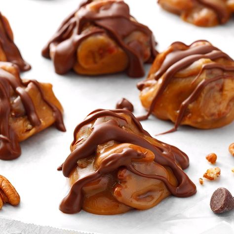 Pecan Delights Pecan Delight, Butter Pecan Syrup, Pecan Recipe, Pecan Log, Nut Clusters, Praline Recipe, Homemade Candy, Pecan Pralines, Food Log