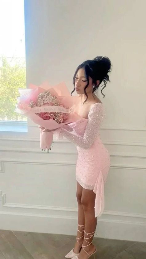 Pink Birthday Dress, Sweet 16 Outfits, 16th Birthday Outfit, Latina Outfits, Cute Birthday Ideas, Pink Lifestyle, 26th Birthday, Birthday Fits, Pink Pearls