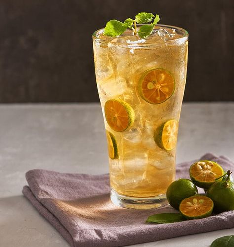 Vietnamese Drinks, Kumquat Tea, Vietnam Coffee, Japanese Drinks, Lotus Tea, Bubble Tea Shop, Vietnamese Coffee, Iced Tea Recipes, Fresh Drinks