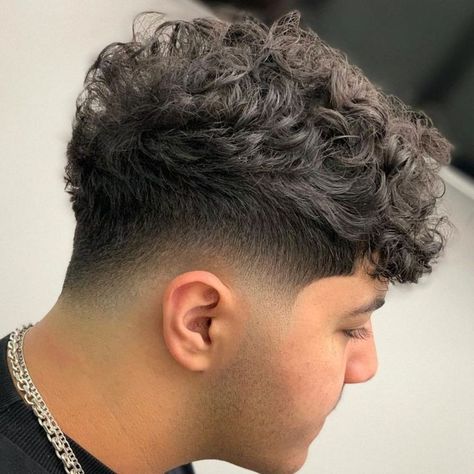 Low Fade Curly Hair, Boys Haircuts Curly Hair, Fade Haircut Curly Hair, Long Curly Hair Men, Low Taper Fade Haircut, Mid Fade Haircut, Taper Fade Curly Hair, Haircut Selfie, Photo Hijab