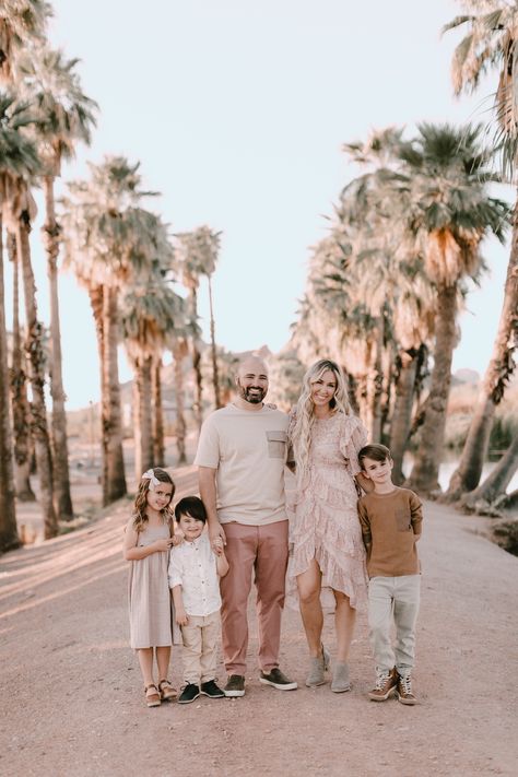 California Family Photos, Arizona Christmas Photos, Arizona Family Photoshoot, Desert Family Photos Outfits, Arizona Family Photos, Family Photos Desert, Desert Family Photos, What To Wear Photoshoot, Neutral Family Photos