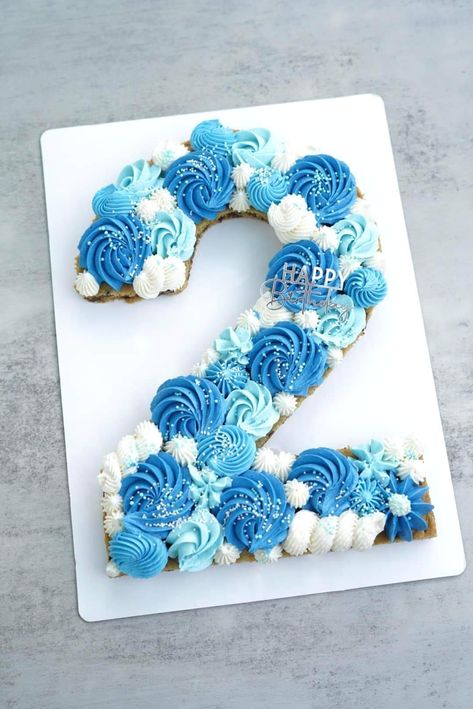 Number 2 Cupcake Cake, Cookie Number Cake, Cakes Numbers, Number Cookie Cake, Cookie Cake Decorating Ideas, Pretty Pastries, 21st Birthday Boy, Jordan Birthday, Cupcake Template