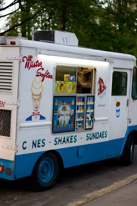 Mr Softee, Levittown Pennsylvania, Mister Softee, Food Carts, Chi Town, Queens Ny, Jersey Girl, Ice Cream Truck, Vintage Memory