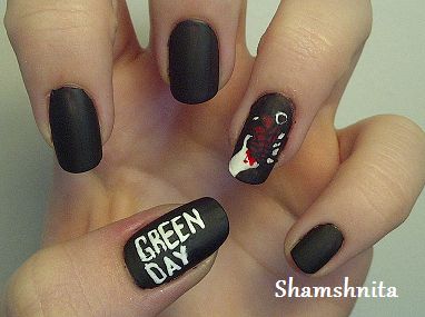 Green Day nails :D With the guys' names on the remaining 3 Emo Nail Art, Famous Album Covers, Green Day Band, Witch Nails, Aesthetic Emo, Band Nails, Blink 182, Cute Nail Designs, Band Merch