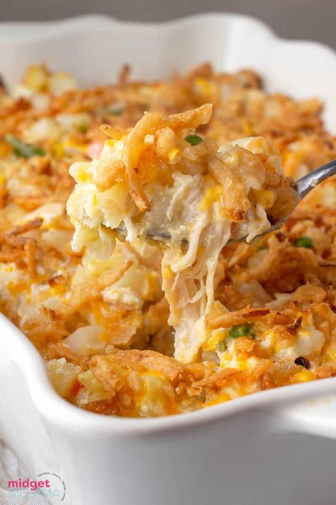 Recipe With Cream Of Chicken, Chicken And Potato Casserole, Creamy Cheesy Chicken, Chicken Potato Casserole, Chicken And Potato, Dinner Casserole Recipes, Chicken Tikka Masala Recipes, Filling Dinner, Potatoe Casserole Recipes