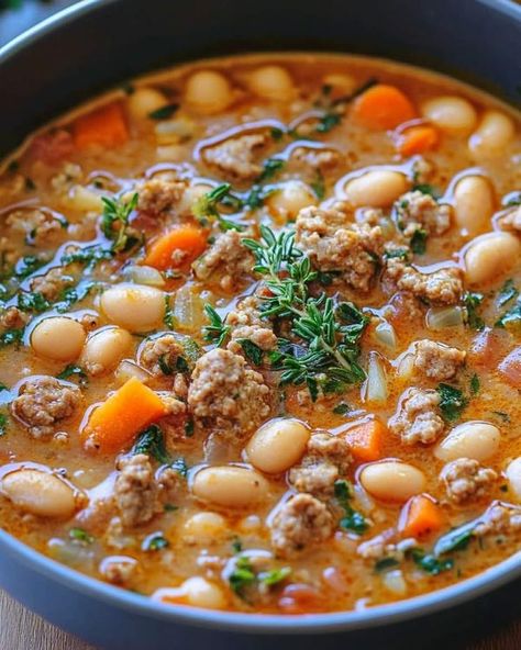 Nonna's Italian recipes Spicy Sausage Soup, White Bean Sausage Soup, Spicy Bean Soup, Cannellini Bean Soup, Dishes With Chicken, Cannellini Beans Soup, Escarole Soup, Bean And Sausage Soup, Tuscan White Bean Soup