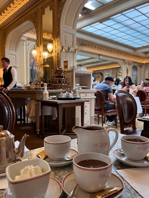 Cafe Angelina Paris, Angelina Paris Cafe, Paris Cafe Aesthetic, Paris In December, Angelina Paris, Paris Photo Ideas, Paris Rooftops, Breakfast Cafe, French Aesthetic