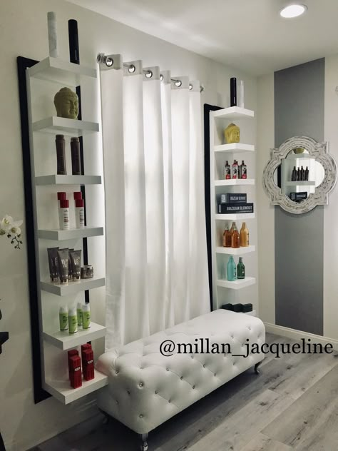 Home Hair Salons Garage, Hair Salons Ideas, Salons Ideas, Salon Room Ideas, Salon Suite Decor, Home Hair Salons, Home Beauty Salon, Make Up Studio, Hair Salon Interior