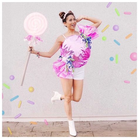 DIY CANDY COSTUME – All Style Life Candy Costumes Diy, Candy Outfit Ideas, Candyland Outfit, Lollipop Costume, Easy Costumes To Make, Candy Outfit, Candy Costume, Diy Candy Bar, Creative Halloween Costumes Diy