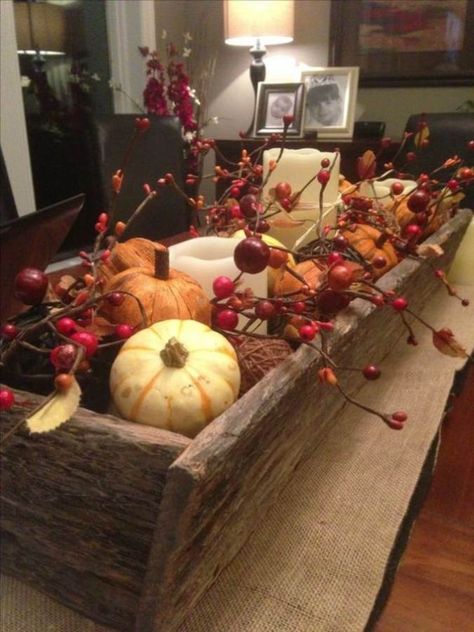 Thanksgiving Floral, Tafel Decor, Barn Wood Projects, Fall Planters, Fall Deco, Fall Thanksgiving Decor, Autumn Decorating, Fall Table Decor, Farmhouse Fall Decor