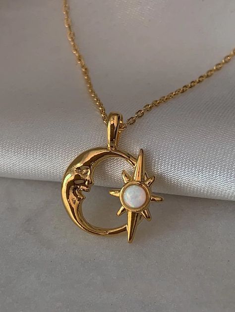 Moon Necklace Aesthetic, Dna Necklace, Gold Neck Chain, Aesthetic Necklace, Necklace Aesthetic, Sun And Moon Necklace, Star And Moon Necklace, Necklace Moon, Moon And Star Earrings