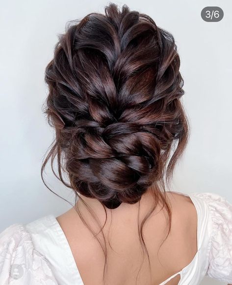 Black Hair Wedding Updo, Wedding Up Do Brunette, Dark Hair Updo Wedding, Wedding Updo Braid, Bride Brunette, Bride Hairstyles Updo, Bridesmaid Hair Inspo, Cute Wedding Hairstyles, Wedding Hair Up