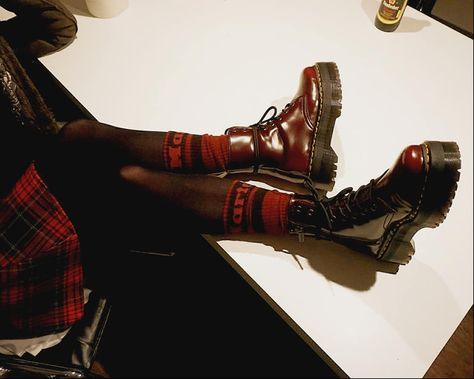 Red Platform Doc Martens, Vintage Boots Outfit, Red Platform Boots, Maroon Boots, Platform Doc Martens, Red Doc Martens, White Doc Martens, Doc Martens Outfit, Doc Martens Boots