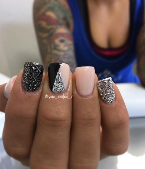 50 Gel Nails Designs That Are All Your Fingertips Need To Steal The Show Gel French Manicure, Nail Designs Pictures, Gel Nail Design, Acrylic Nail Art, Gel Nail Designs, Fabulous Nails, Cute Nail Designs, Fancy Nails, Gorgeous Nails