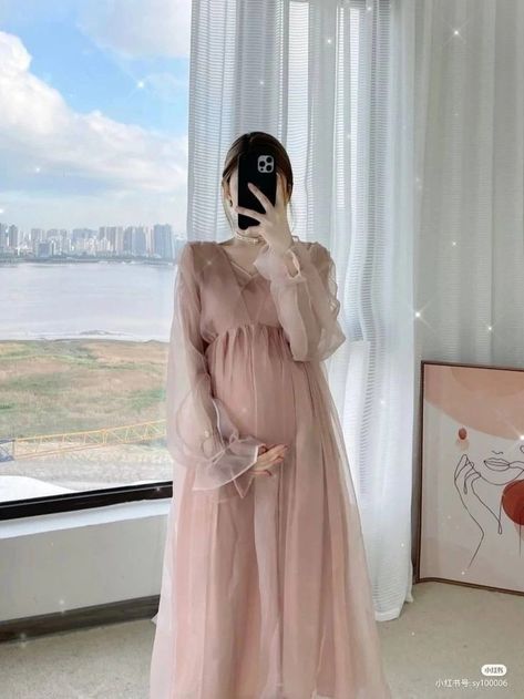 Designer Aesthetics, Pregnant Outfits, Pregnant With A Girl, Cute Maternity Dresses, Pregnancy Belly Photos, Pregnancy Fashion, Dresses For Pregnant Women, Summer Dressing, Clothes For Pregnant Women