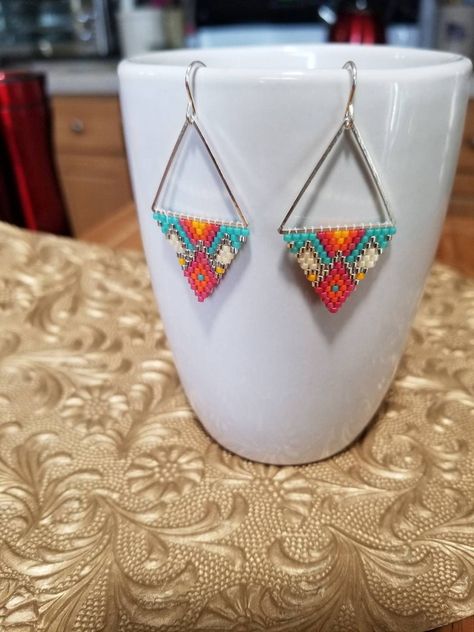 Simple Bead Earrings, Cactus Rose, Fishhook Earrings, Seed Bead Crafts, Brick Stitch Earrings, Easy Diy Jewelry, Rose Jewelry, Orange And Turquoise, Fish Hook Earrings