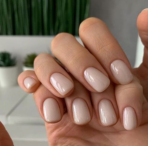 Maria | writer•artist•traveler (@mermused) • Instagram photos and videos Unghie Nail Art, Milky Nails, Nude Nail Designs, Beige Nails, Minimal Nails, Shellac Nails, Neutral Nails, Classy Nails, Chic Nails