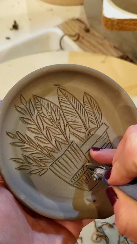 Aleatha Aiken-Sherrer | A little late night carving session to delight your eyeballs. . . . #carving #pottery #clay #DirtNoodles #ceramic #houseplants #plants… | Instagram Designs To Carve Into Clay, Pottery Carving Flowers, Sunflower Pottery Ideas, Carved Pottery Bowls, Carved Clay Designs, Clay Carving Ideas, Mishima Designs, Pottery Slab Ideas, Ceramic Carving Designs