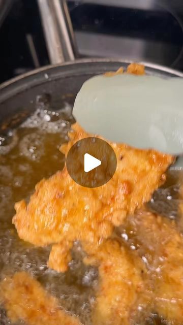 How To Fry Chicken Tenders, Crispy Chicken Recipes Easy, Chicken Breast Recipes Fried, How To Make Chicken, Chicken Strips Recipes Easy, Chicken Tender Batter Recipe, Chicken Batter Recipe, Kfc Chicken Tenders, Chicken Tenders Crispy