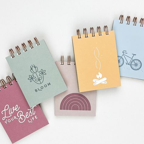 Mini Notebook Ideas, Cute Note Books, Cute Mini Notebooks Diy, Mini Paper Notebooks, Cute Mini Notebook, Goodnotes Notebook Cover, Planner Cover Design, Tiny Notes, Notebook Merchandise Design