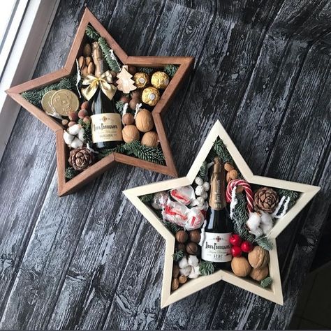 Stars Centerpieces, Candles 2023, Centerpieces With Candles, Joululahjat Diy, Christmas Feast, Christmas Cookies Gift, Cozy Christmas Decor, Christmas Stars, Christmas Hamper