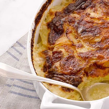 Martha's Scalloped Potatoes Martha Stewart Scalloped Potatoes, Potatoes Anna, Rib Dinner, Scalloped Potatoes Recipe, Martha Stewart Recipes, Scalloped Potato Recipes, Potato Puree, Potato Sides, Holiday Side Dishes