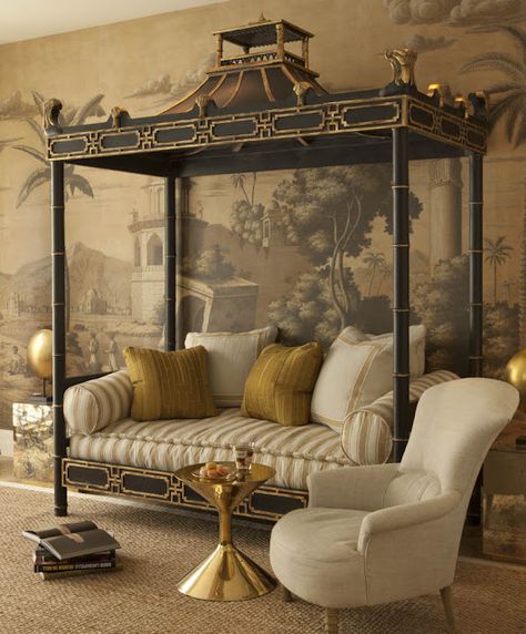 Chippendale Design, San Francisco Interiors, San Francisco Houses, Chinoiserie Chic, Asian Decor, Canopy Bed, A Living Room, Cheap Home Decor, 인테리어 디자인