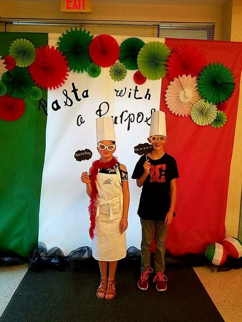 Photo booth backdrop I made for our silent auction and spaghetti dinner. Spaghetti Dinner Party Decorations, Spaghetti Party Decorations, Spaghetti Dinner Decorations, Spaghetti Dinner Fundraiser Decorations, Spaghetti Party Ideas, Italy Photo Booth, Italian Photo Booth, Italy Decorations Party, Italy Themed Birthday Party