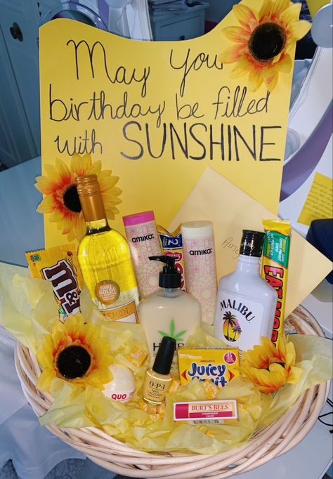 Yellow Birthday Basket Ideas, Yellow Gift Basket Ideas Birthday, Color Theme Gifts, Yellow Color Party Basket, Basket Of Sunshine Ideas, Sunshine Basket Ideas, Yellow Themed Gift Basket, Summer Themed Gift Basket, Orange Gift Basket Ideas