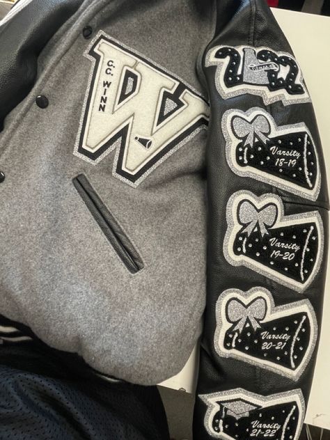 Cheer Varsity Jackets, Cheer Letterman Jacket Ideas, Cheer Letterman Jacket, Varsity Jacket High School, Lettermen Jacket, High School Letterman Jacket, Letterman Jacket Ideas, Letterman Jacket Outfit, Letterman Jacket Patches