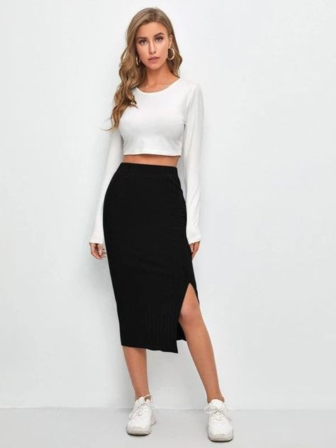 Plain Black Skirt Outfit, Body Con Skirt Outfit, Long Black Pencil Skirt Outfit, Long Pencil Skirt Outfits, Midi Pencil Skirt Outfit, Black Pencil Skirt Outfit Casual, Pencil Skirt Outfits Casual, 30s Style, Skirt Ideas