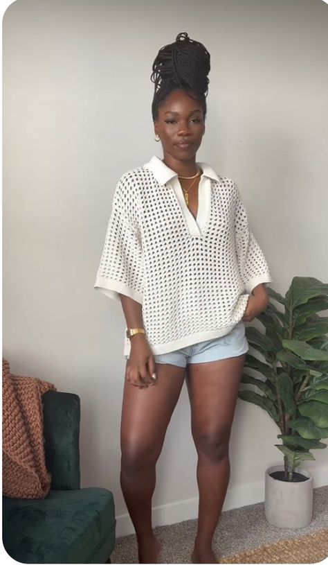 Party Outfit Europe, Boho Outfits Vacation, Midsize Matching Set, Causal Vacation Outfits, Summer Outfits Dark Skin, Linen Outfit Black Woman, Classy Shorts Outfits Black Women, Med Size Outfits, Neutral Summer Outfits Midsize