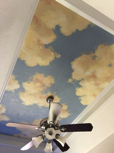 Diy Ceiling Mural, Ceiling Bedroom Aesthetic, Clouds Aesthetic Decor, Cloud Wall Painting, Ceiling Art Diy, Cloud Painted Ceiling, Wallpaper On Ceiling Bedroom, Cloud Painting Ceiling, Diy Painting Clouds On Ceiling