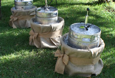 Kegs wrapped in burlap Wedding Keg, Beer Keg Ideas, Backyard Reception, Bbq Wedding, Rustic Wedding Diy, Outdoor Wedding Decorations, Wedding Drink, Maggie Sottero, Wedding Bar