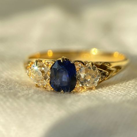 There’s a reason they’re in the ‘Big Four’ 💎💙 The most incredible antique and vintage sapphires and diamonds with the most precious histories. Available in our website shop ⚓️ Enquiries welcome 💌 #engagementring #antiqueengagementring #vintageengagementring #sapphireengagementring #antiquejewellery #antiquejewelry #oldcutdiamond #oldeuropeancut Engament Ring Gold, Saphire Engament Ring Gold Band, Vintage Sapphire Engagement Rings, Engament Rings, Antique Engagement Rings Sapphire, Vintage Wedding Ring, Vintage Sapphire Ring, Big Four, Vintage Engagement Rings Sapphire