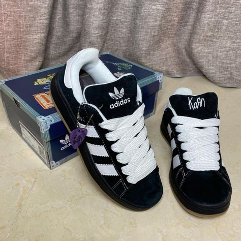 Brand New, Deadstock (Never Worn) Ships Same Or Next Business Day. These Are Unisex Size Eu 40 = Women's Us 8 = Men's 7 245 Chuncky Shoes, Tenis Grunge, Cute Black Sneakers, Adidas Shoes Women Outfit, Chunky Adidas, Korn Adidas, 2000s Sneakers, Black All Stars, Cute Shoes For School