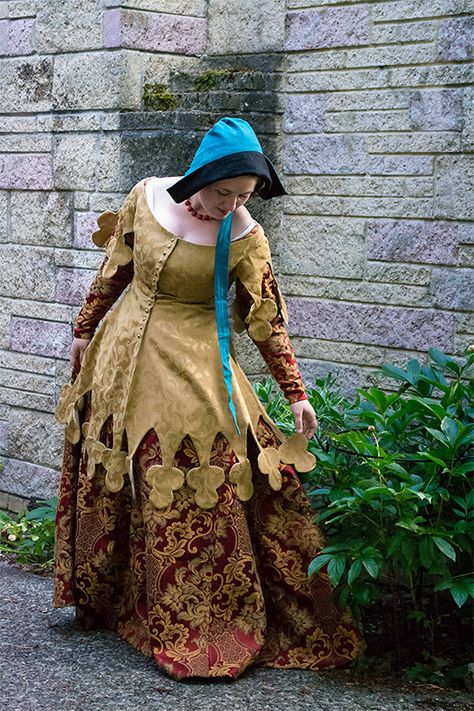 14th Century Dress, Morgan Donner, 14th Century Fashion, 14th Century Clothing, 15th Century Clothing, Sca Costumes, Sca Garb, Medieval Garb, Morgan Dress