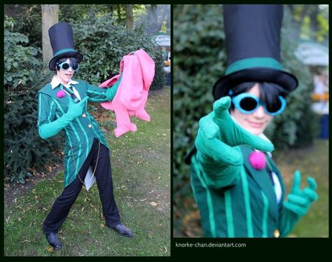 onceler cosplay | Once-ler. NO WAY, SOMEBODY DID THE THING Onceler Halloween Costume, Onceler Costume, Suit Gloves, The Onceler, Lorax Costume, Kassel Germany, Horror Halloween Costumes, Dr Seuss Week, Black Halloween Dress