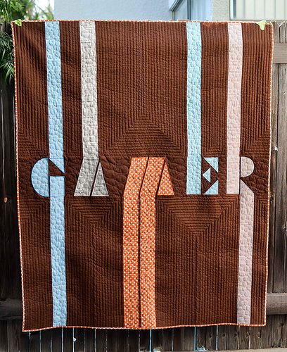 Gamer Quilt Gamer Quilt, Alphabet Quilt Blocks, Word Quilts, Alphabet Quilts, Diy Geek, Pretty Quilts, Alphabet Quilt, Video Game Lover, Making Quilts