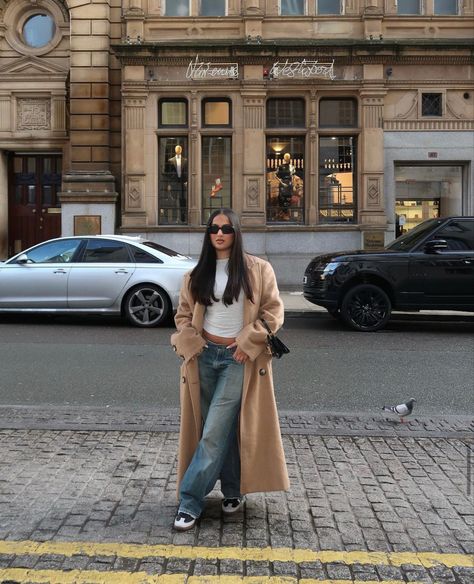 Italian Outfits Women, Trent Coat, Aesthetic Winter Outfits, Rome Outfits, Nyc Outfits, Outfit Work, Trench Coat Outfit, Outfits Classy, Aesthetic Winter