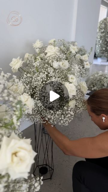 Black And White Centerpieces, Modern Wedding Centerpieces, Bella Wedding, Baby S Breath, Wedding Centerpieces Diy, Wedding Stylist, Black And White Wedding, Flower Spray, 10k Views