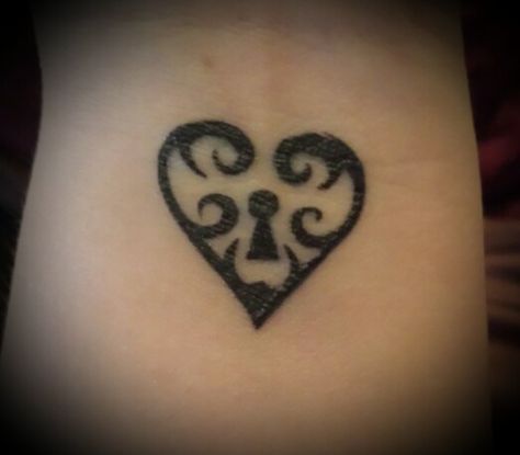 Sometimes you have to protect your heart. You're going to have to earn it! Protect Your Heart Tattoo, Tats Inspiration, Heart Tat, Out Of My League, Protect Your Heart, Heart Symbol, Star Tattoos, Pretty Tattoos, Heart Tattoo